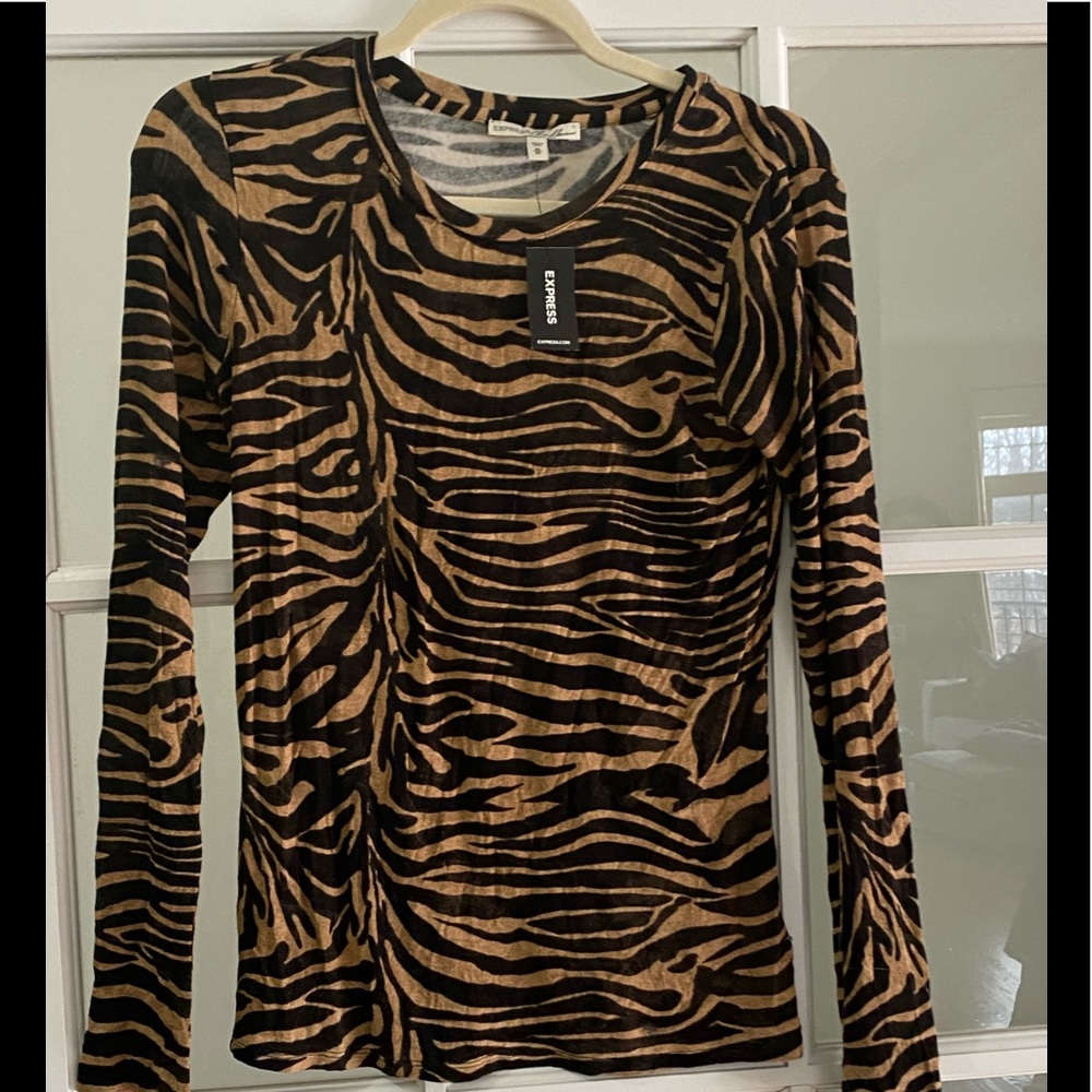 NWT Express long sleeve t shirt